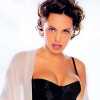   / Angelina Jolie 24 .  
